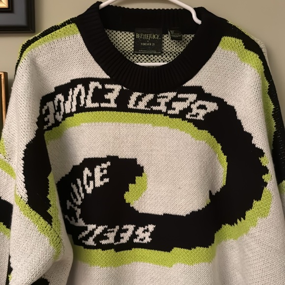 Beetlejuice Beetle juice Spiral Sweater Forever 21 M Medium costume halloween - Picture 5 of 5